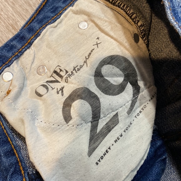 One Teaspoon, Size 29, Stylish distressed denim👖💙🎃 - Picture 7 of 12